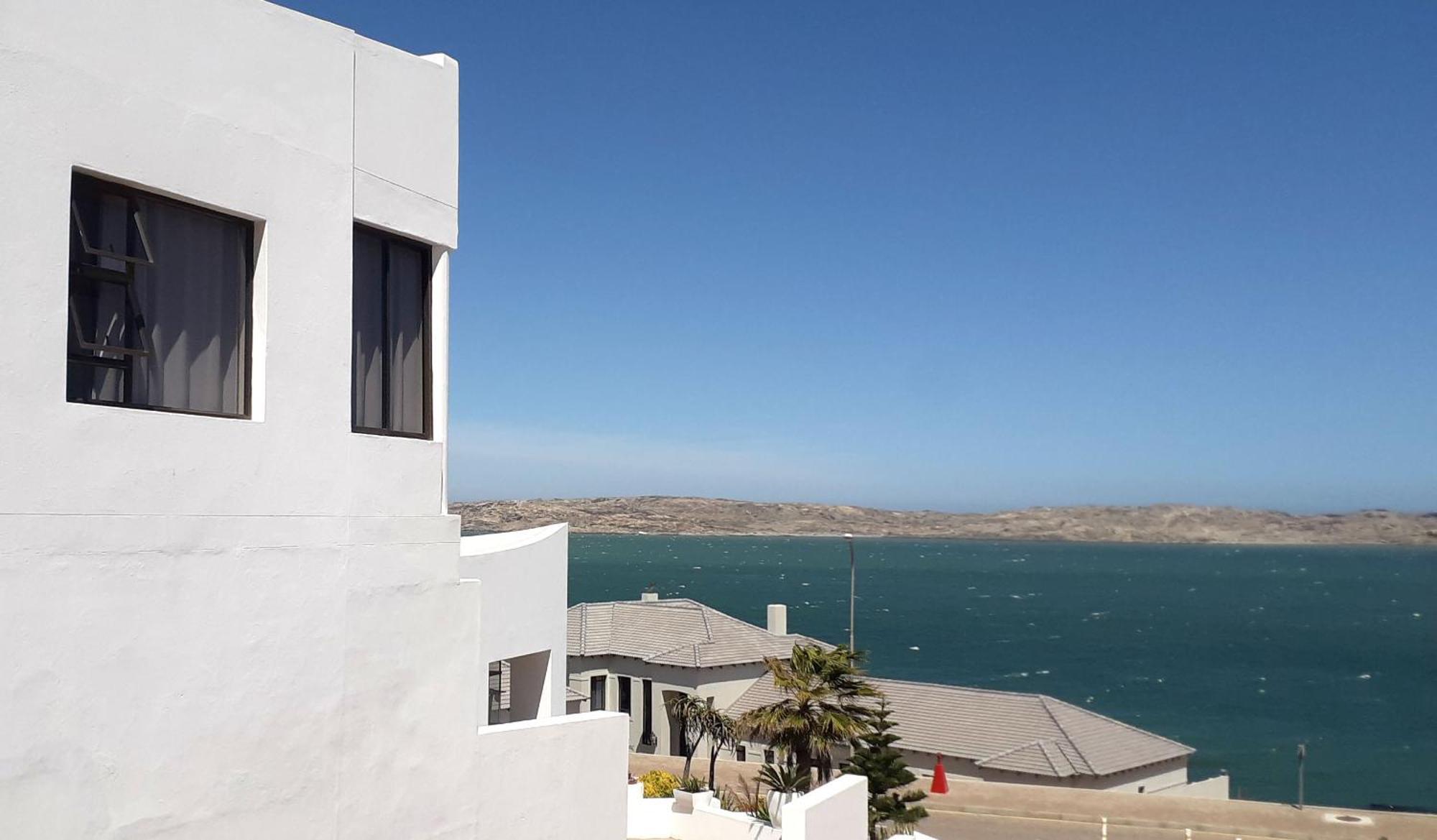 Shark Island Guesthouse Lüderitz Exterior foto